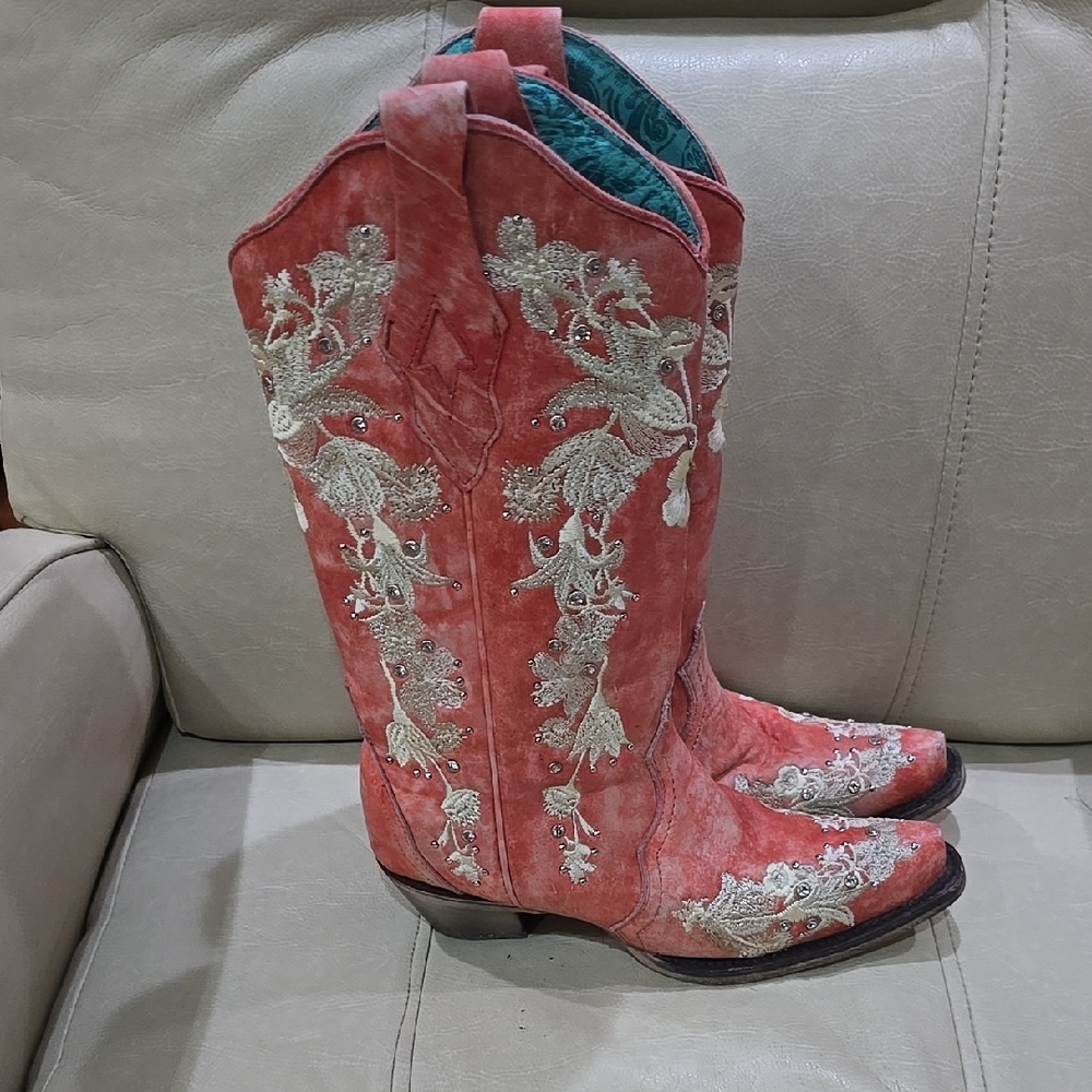 Women's Embroidered Western Boots - Coral And Cream With Rhinestones